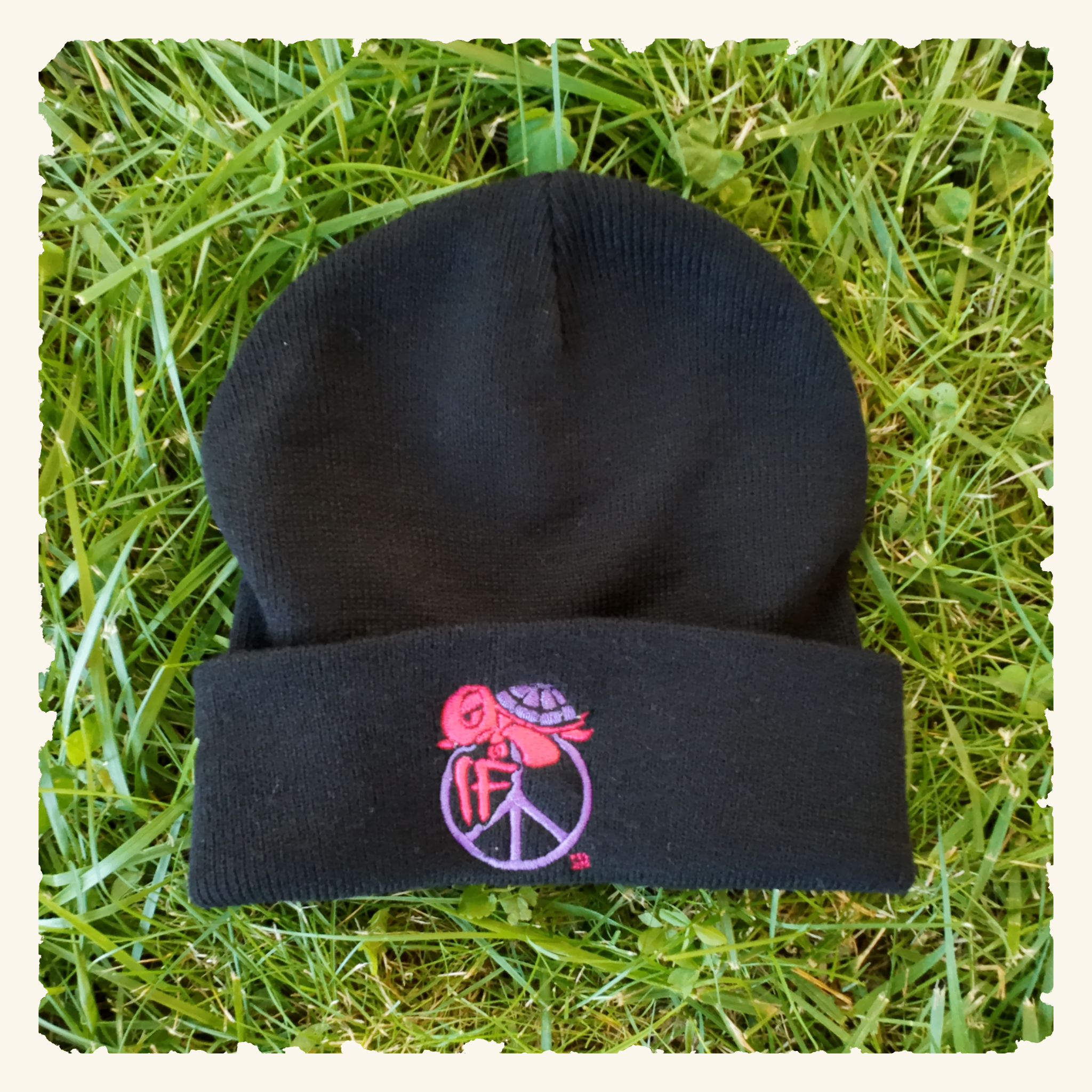 If Peace Wildberry - Beanie - Black