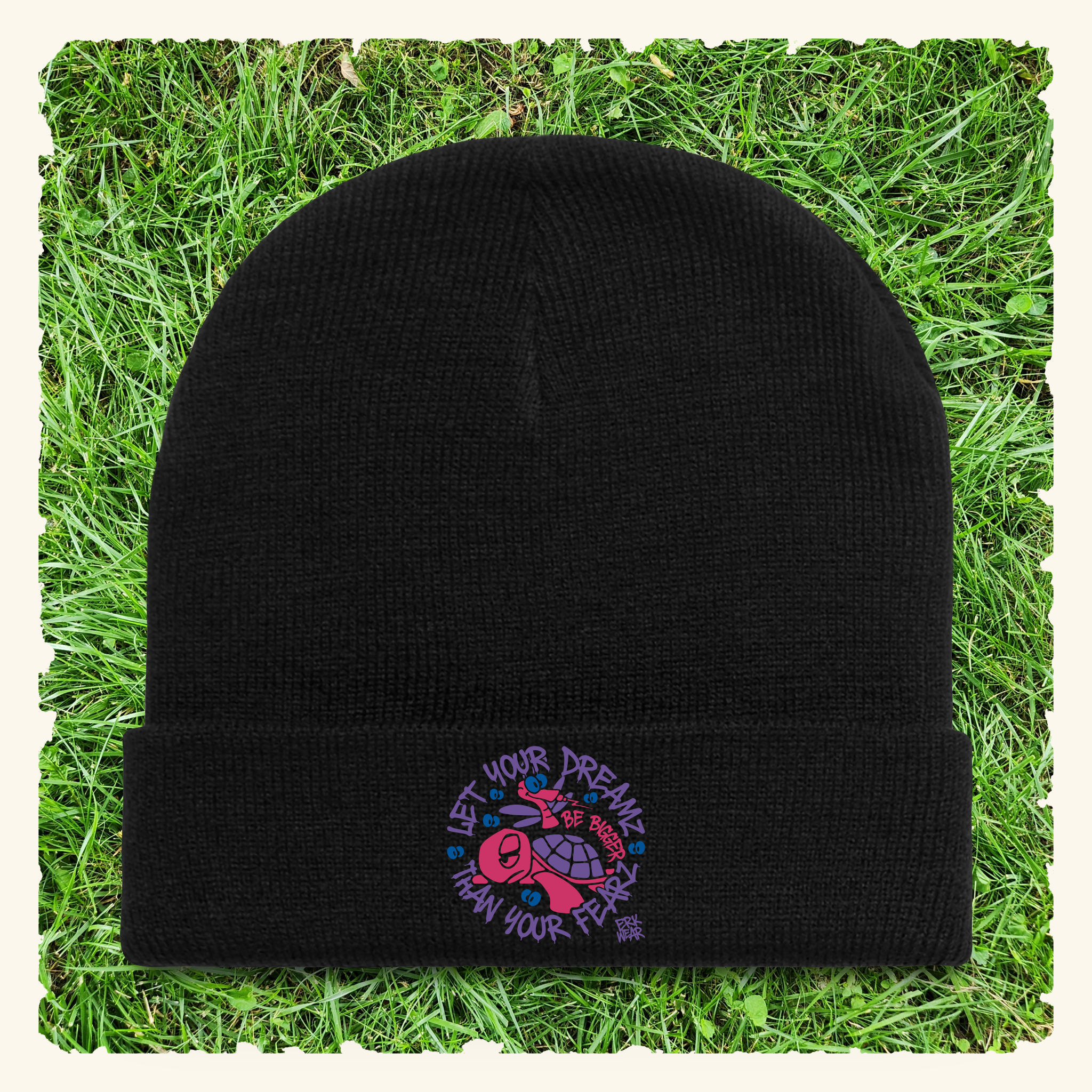 Let Your Dreamz Be Bigger Than Your Fearz Wildberry - Beanie - Black