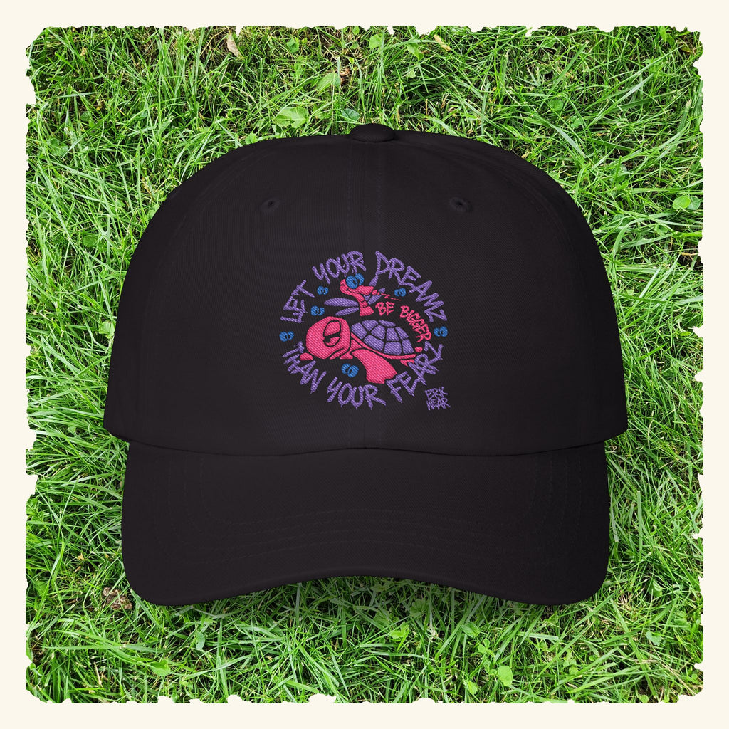 Let Your Dreamz Be Bigger Than Your Fearz Wildberry - Classic Dad Hat - Black